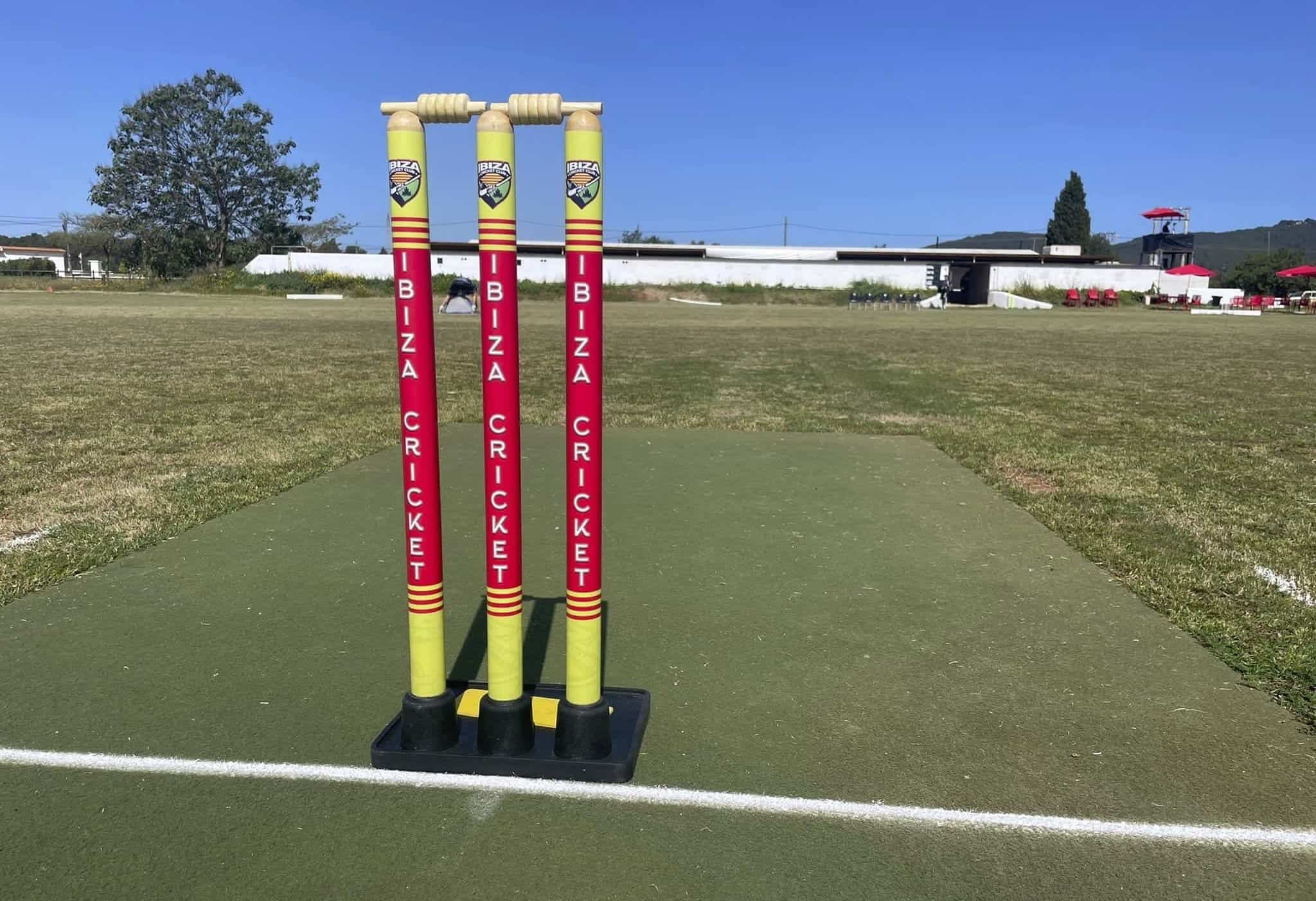 IBIZA-CRICKET-CLUB-STUMPS image